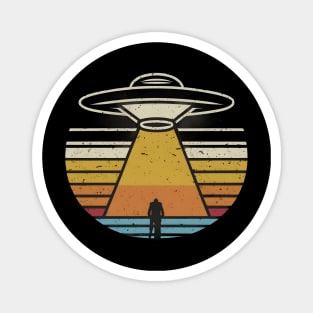 Retro vintage UFO  abduction Magnet